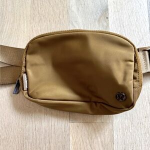 lululemon athletica Everywhere Belt Bag